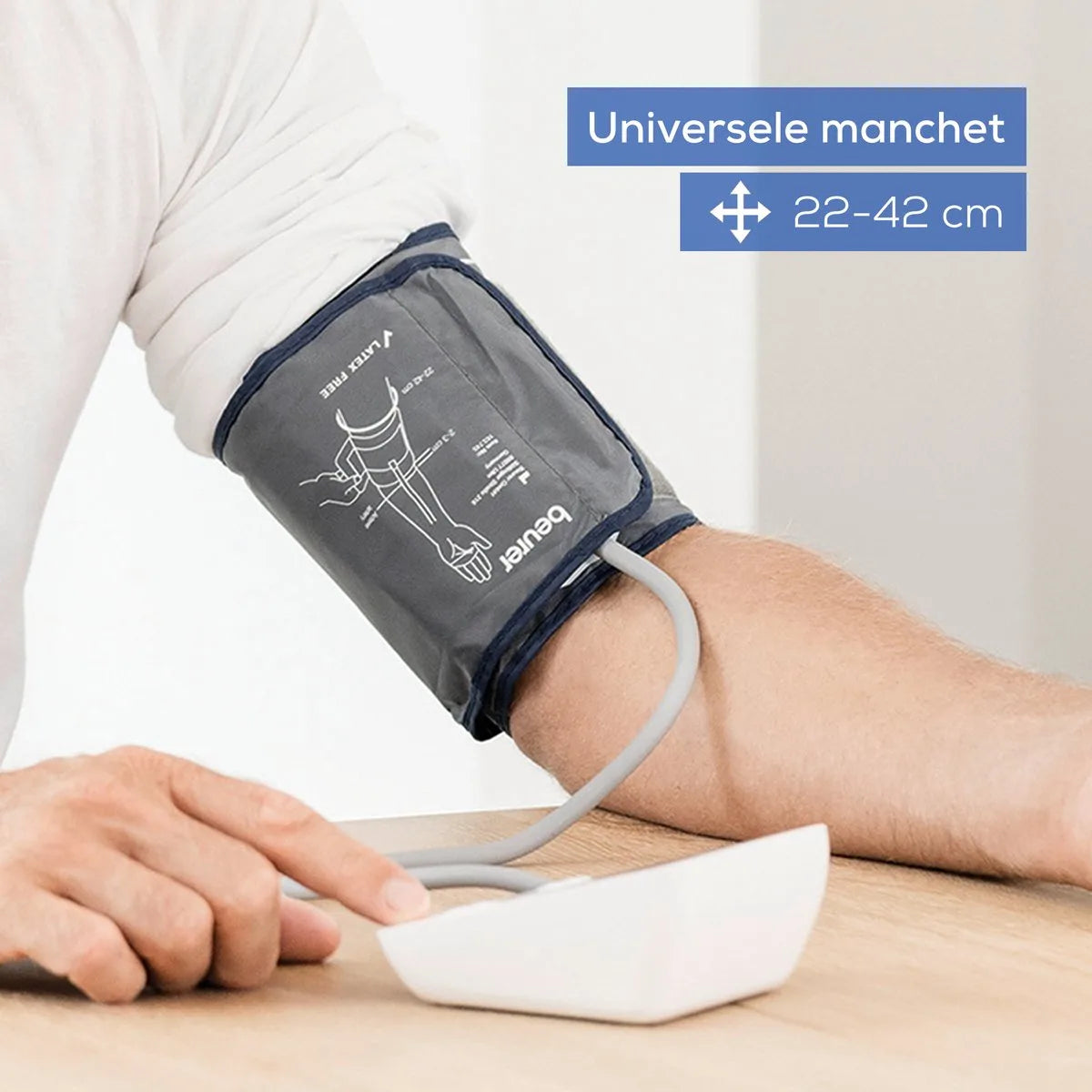 Beurer BM 27 Basic Bloeddrukmeter bovenarm - Aanbevolen door Hartstichting - Onregelmatige hartslag - Risico-indicator - Manchet-aanbreng controle - Manchet 22 tot 42 cm - Klinisch gevalideerd - Digitale Bloeddrukpas - 5 Jaar garantie