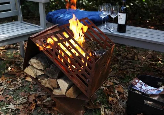 Buitenhaard - Corten met houtopslag - S - Esschert Design
