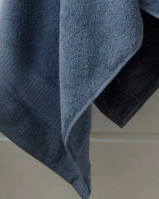 English Home- Badhanddoek - 70x140cm - Blauw