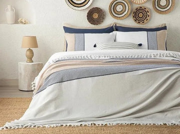 English Home bedsprei - Incl. 2 kussenslopen - 240x260 cm - Creme
