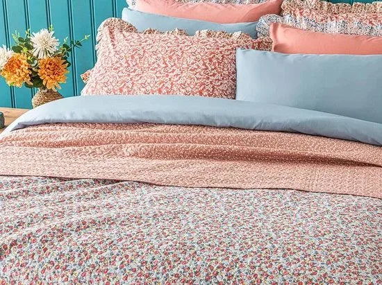 English Home dekbed zonder overtrek - King Size - Bedrukt dekbed - Wasbaar - 240x220 cm - Roze