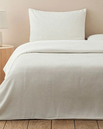English Home - Dekbedovertrekset - 1x Hoeslaken 160x200 - Incl 2 kussenslopen - 200-220cm - Beige