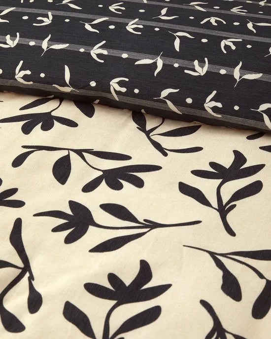 English Home - Dekbedovertrekset - 64% Katoen - 2 kussenslopen - 200 x 220 cm - Beige/Zwart