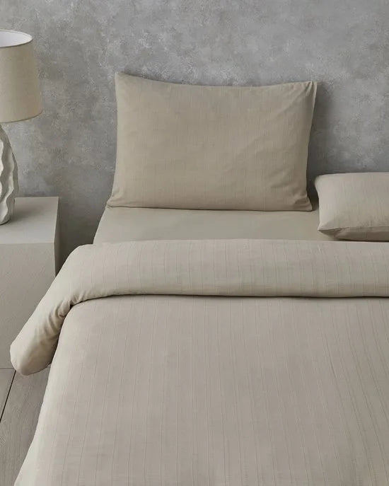 English Home Diamond Silky Cotton - Tweepersoons -Dekbedovertrekset - Zijdeachtig Katoenen - Incl. Hoeslaken 160x200 - 2 kussenslopen - 200 x 220 cm -Beige