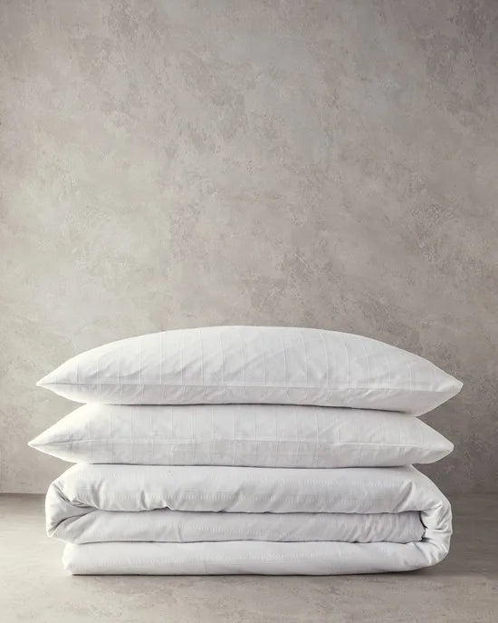 English Home Diamond Silky Cotton - Tweepersoons -Dekbedovertrekset - Zijdeachtig Katoenen - Incl. Hoeslaken 160x200 - 2 kussenslopen - 200 x 220 cm - Wit