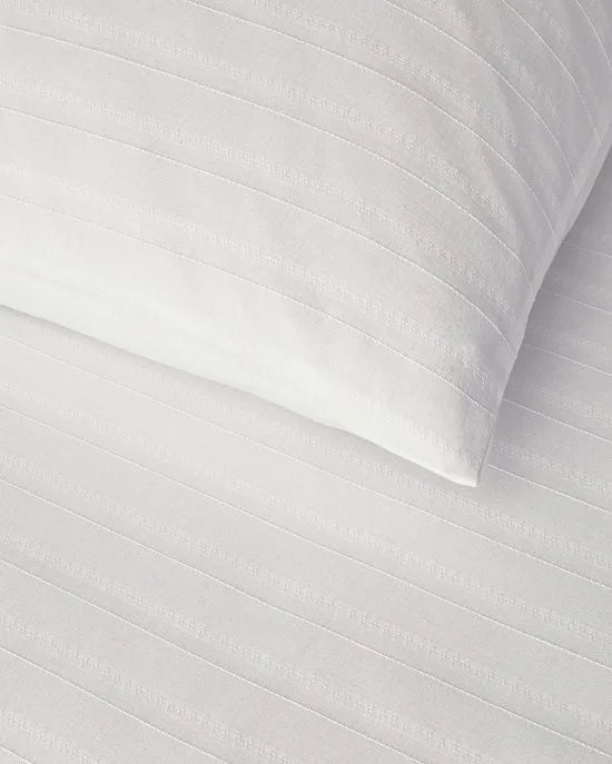English Home Diamond Silky Cotton - Tweepersoons -Dekbedovertrekset - Zijdeachtig Katoenen - Incl. Hoeslaken 180x200 - 2 Kussenslopen - 240 x 220 cm - Wit