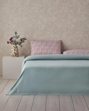 English Home – Floret Bloom Zomerdekenset - Luxe Uitvoering - Incl. Hoeslaken 160x200+30 - Incl. 2 kussenslopen - 200x 220 cm – Groen/Roze