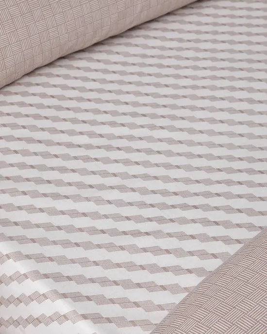 English Home Linework Dekbedovertrek Tweepersoons 200x220 cm – Incl. 2 Kussenslopen & 1 Laken 230x260 cm – Makkelijk te Strijken – Licht Bordeaux
