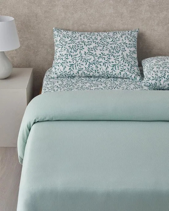 English Home - Pretty Ivy Zomerdekenset - Luxe Uitvoering - Incl. Hoeslaken 160x200+30 - Incl. 2 kussenslopen - 200x 220 cm - Groen/Turqoise