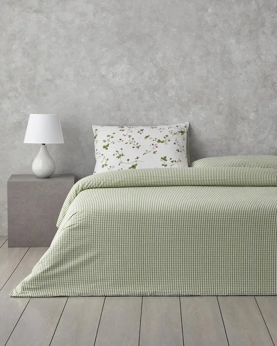 English Home - Strawberry Dekbedovertrekset - Eenpersoons - 100% Katoen - 1 kussensloop - 160 x 220 cm - Rood/Groen