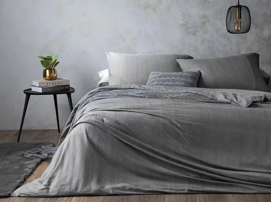 English Home Tweepersoons dekbedovertrekset - Aurora Silky Touch - 1x Hoeslaken 160x200 - Incl 2 Kussenslopen - 200x220 cm – Grijs