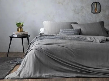 English Home Tweepersoons dekbedovertrekset - Aurora Silky Touch - 1x Hoeslaken 160x200 - Incl 2 Kussenslopen - 200x220 cm – Grijs