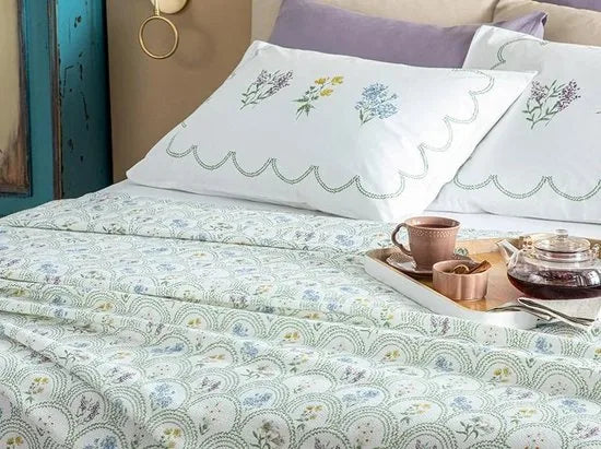 English Home - Zomerdekenset 150x220 cm - Bedsprei - Incl. laken 160x240 -Flat sheet - Incl. 1 Kussensloop - Luxe Uitvoering - Groen