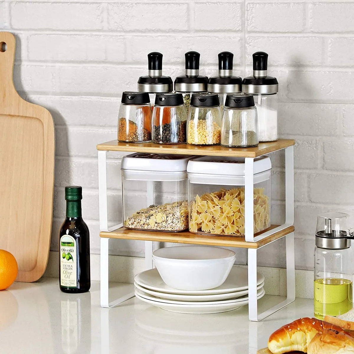 FURNIBELLA-Kruidenrek, set van 2, keukenplank, keukenorganiser, uitbreidbaar, kruidenhouder, stapelbaar, gemaakt van metaal en bamboe, wit-naturel KCS02NW