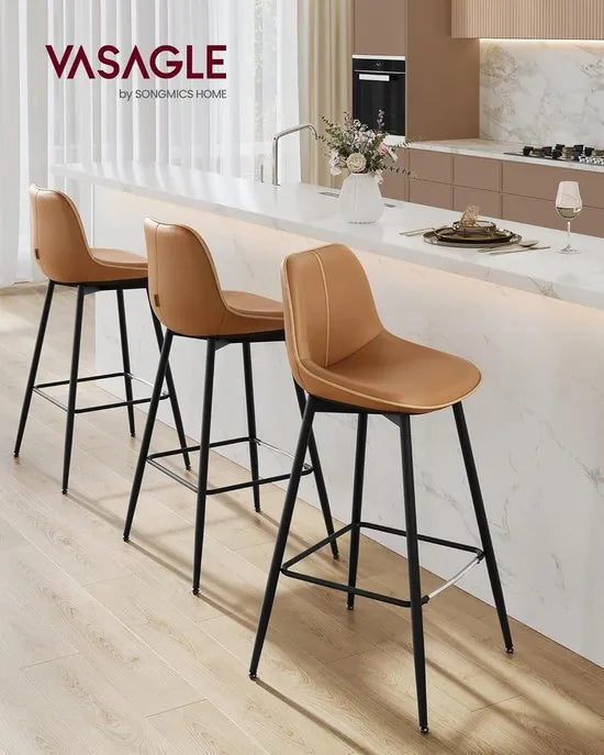 FurnStar - Barkruk - 4-Delige Set - Barstoelen - Ergonomische Rugleuning - Kunstleer - Metalen Poten met Verstelbare Universele Poten - 62 cm Hoog - Thuisbar - Eenvoudige Montage - Karamelbruin