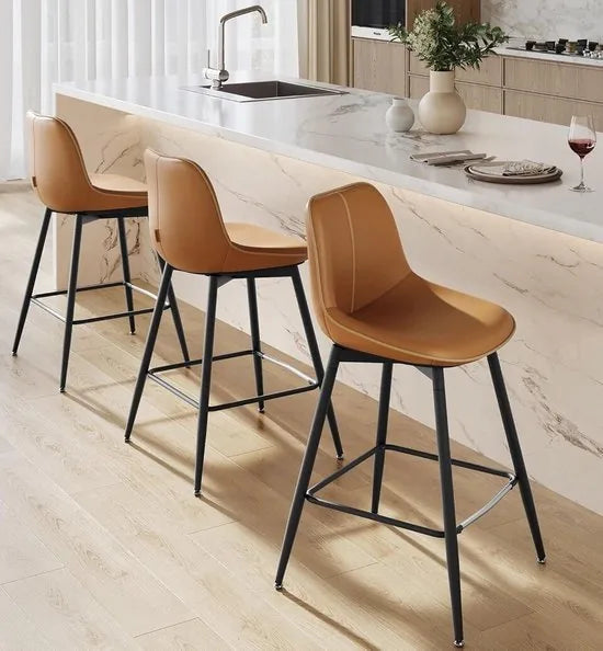 FurnStar - Barkruk - 4-Delige Set - Barstoelen - Ergonomische Rugleuning - Kunstleer - Metalen Poten met Verstelbare Universele Poten - 62 cm Hoog - Thuisbar - Eenvoudige Montage - Karamelbruin