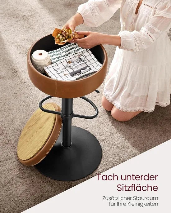 FurnStar - Barkruk - Set van 2 - 360° Draaibare Barkruk - In Hoogte Verstelbare Barstoel - Met Opbergruimte - Kunstleer - Naden - Mid-Century Moderne Stijl - Keuken - Huisbar - Eenvoudige Montage - Karamelbruin