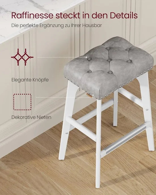 Furnstar - Barkruk set van 2 - Barstoel - Keukenstoel - Kunstleer met decoratieve knopen en nagels - Massief houten poten - 66 cm hoog - Huisbar en eetkamer - Eenvoudige montage - Duifgrijs - LBC085G01