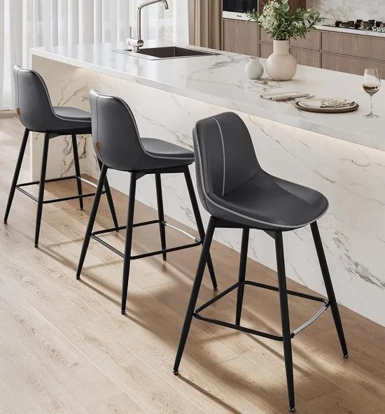 FurnStar - Barkruk Set van 4 - Barstoelen - Ergonomische Rugleuning - Kunstleer - Metalen Poten met Verstelbare Universele Poten - 62 cm Hoog - Thuisbar - Eenvoudige Montage - Inktzwart