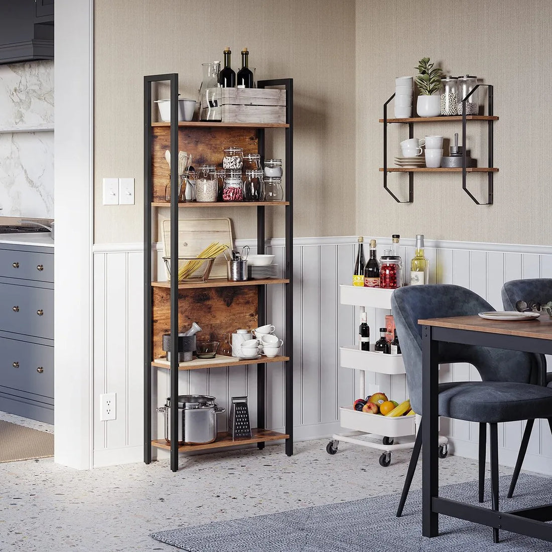 FurnStar - Boekenkast - Opbergplank - Keukenkast - 5 Niveaus - Stabiel Stalen Frame - Voor Kantoor, Entree, Woonkamer - Industriële Stijl - Rustiek Bruin en Zwart - 62 x 24 x 165 cm