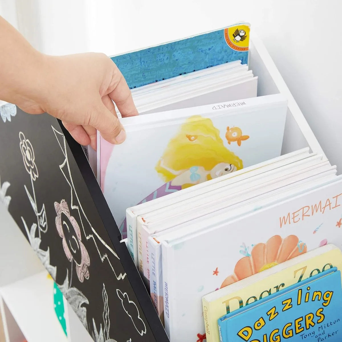 Furnstar - Boekenkast - Staand Rek - Opbergrek Met Zwart Bord - Multifunctionele Opbergdozen - Plank - Wit - Zwart - Oranje En Geel