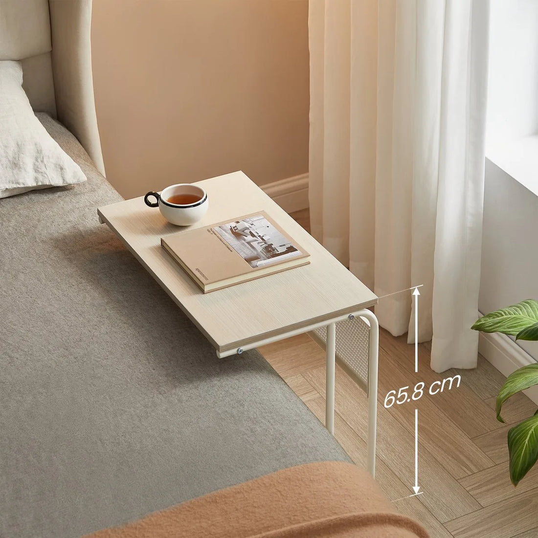 Furnstar C-Vormige Bijzettafel – Met Wieltjes – 55 x 24 x 66 cm – Multifunctioneel Laptop- & Sofa Tafel – Industrieel Design – Crème Wit