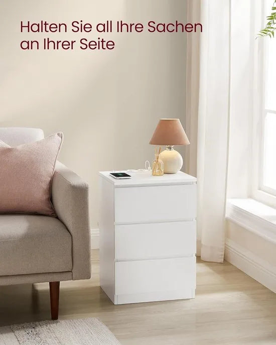 Furnstar Kailyn Collection - Nachtkastje met stekkerdoos -Set van 2 -Bijzettafel - 3 laden - 2 AC-Stopcontacten - 2 USB-A-aansluitingen - Modern - Wolkenwit