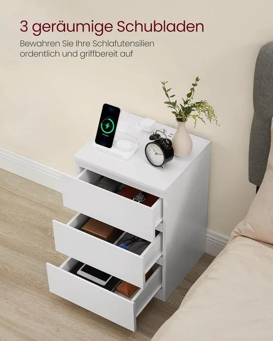 Furnstar Kailyn Collection - Nachtkastje met stekkerdoos -Set van 2 -Bijzettafel - 3 laden - 2 AC-Stopcontacten - 2 USB-A-aansluitingen - Modern - Wolkenwit
