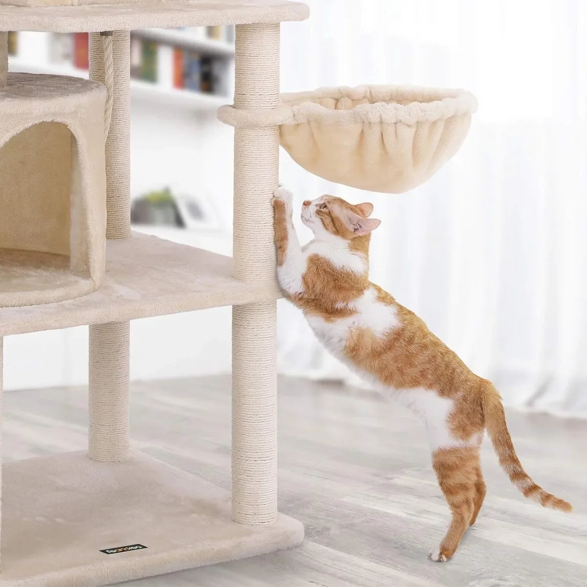FurnStar - Kattenboom - Hoge Kattentoren - 2 Grotten - Grijs – Beige