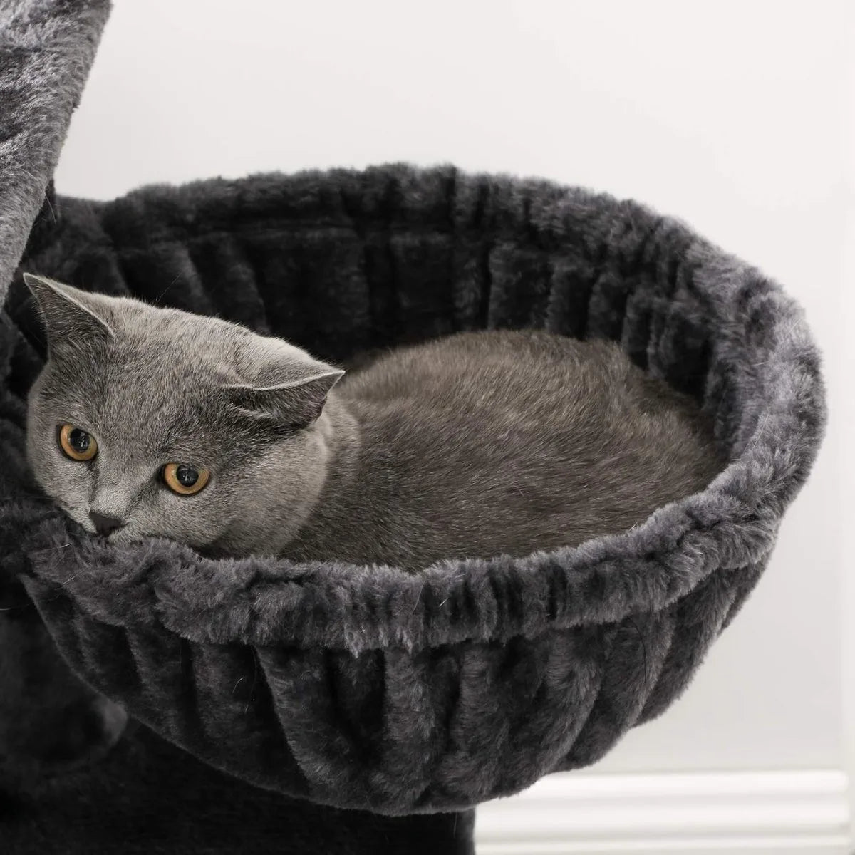 FurnStar - Krabpaal - 138 cm Kattentoren voor Binnenkatten - Pluchen Kattenhuis met Krabplank - 9 Krabpalen - Zitstok - Grot - Ontwerp met Meerdere Niveaus - Rookgrijs