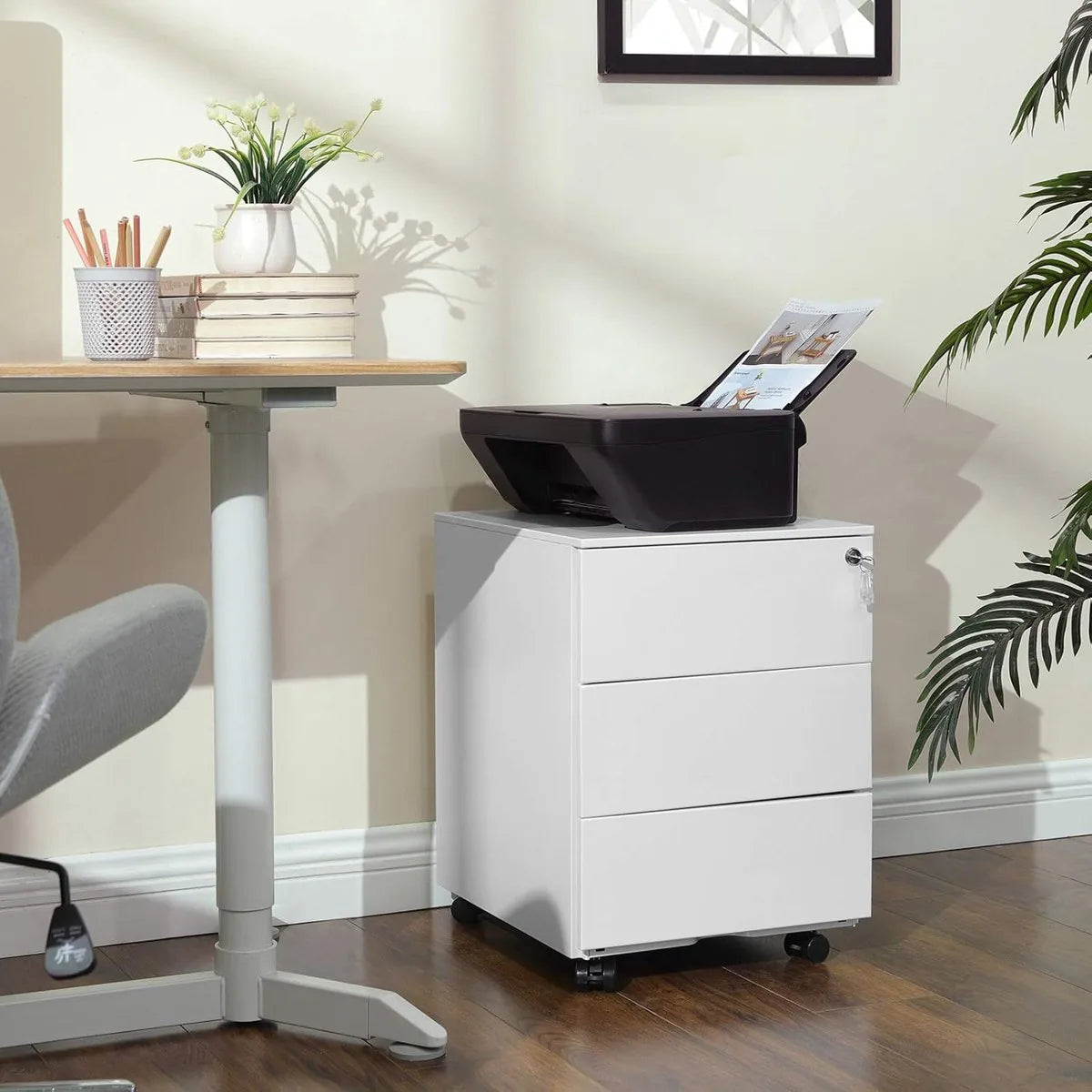 FurnStar - Metalen Ladekast op Wielen - Mobiele Archiefkast - Afsluitbaar - 3 Laden met Inzet - Compacte Printtafel - Voorgemonteerd - Voor Kantoor & Thuis - 40 x 30 x 54 cm - Wolkenwit