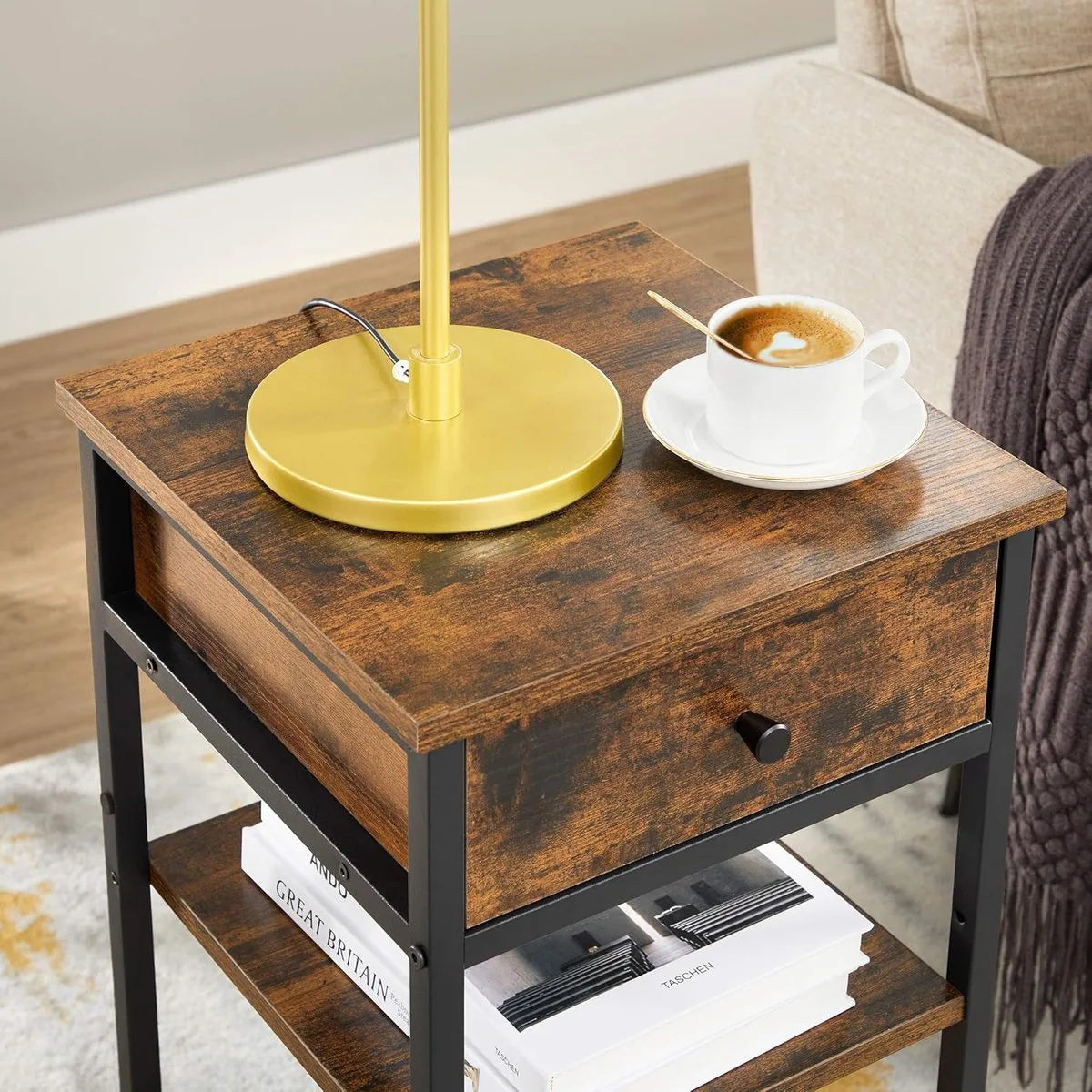 Furnstar Nachtkastje -Bijzettafel hoog met een lade en 2 open vakken - 1 Verstelbare plank - Ruimtebesparend - Verstelbare poten - Industrieel design - Rustiek bruin en zwart