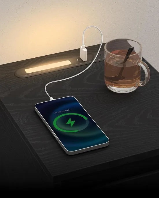 FurnStar - Nachtkastje set van 2 - Slank bijzettafeltje met LED-verlichting - USB-A & USB-C poort - 1 lade & open vak - Voor slaapkamer & woonkamer - 40 x 30 x 61 cm - Ebbenhout zwart