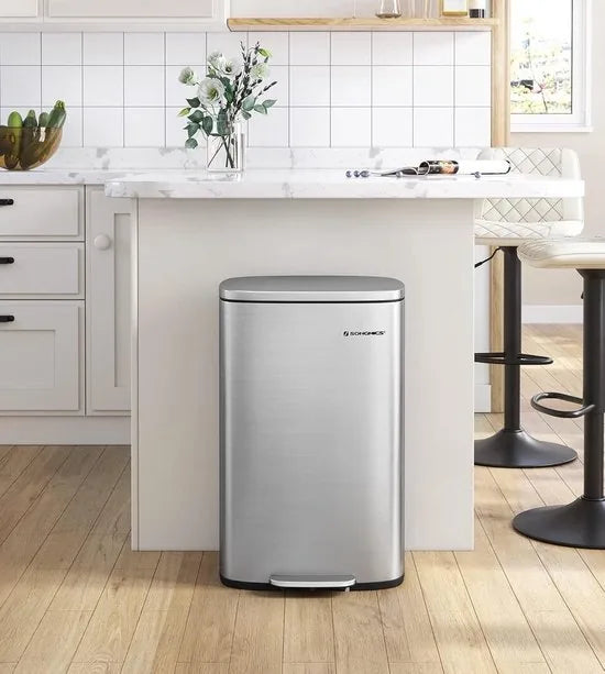 FurnStar - Pedaalemmer - Keukenemmer 50L - Pedaalemmer voor Keuken - Vuilnisbak - Soft Close, Opstappedaal - Staal - Binnenemmer - Zilver