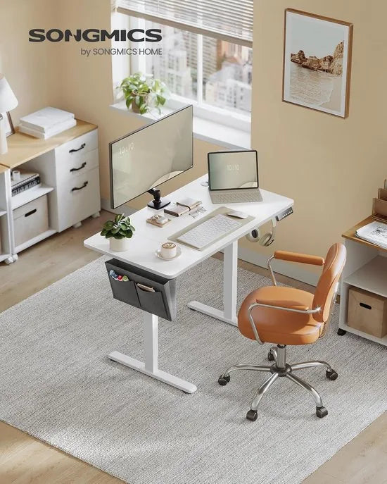 FurnStar Verstelbaar Bureau – Elektrisch In Hoogte Verstelbaar – Bureau Tafel met Geheugenfunctie voor 4 Hoogtes – Voor Thuiskantoor of Werkkamer – 60 x 110 x (72-120) cm – Wit