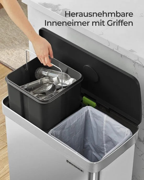 Furnstar Vuilnisemmer voor keuken - 2 x 30 L - Afvalscheidingssysteem - 2 vakken - Inclusief 15 vuilniszakken - Roestvrij staal - Kunststof binnenemmer - Met deksel - Softclose - 58 x 31,5 x 59 cm - Zilver