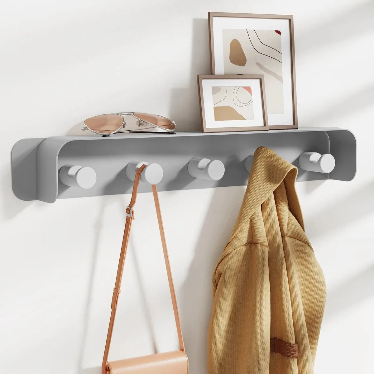 Furnstar Wandgemonteerd Jassenrek – Met Plank & 5 Robuuste Metalen Haken – Multifunctioneel Kledingrek voor Badkamer Slaapkamer & Entree – Decoratief Aluminium Design – Grijs