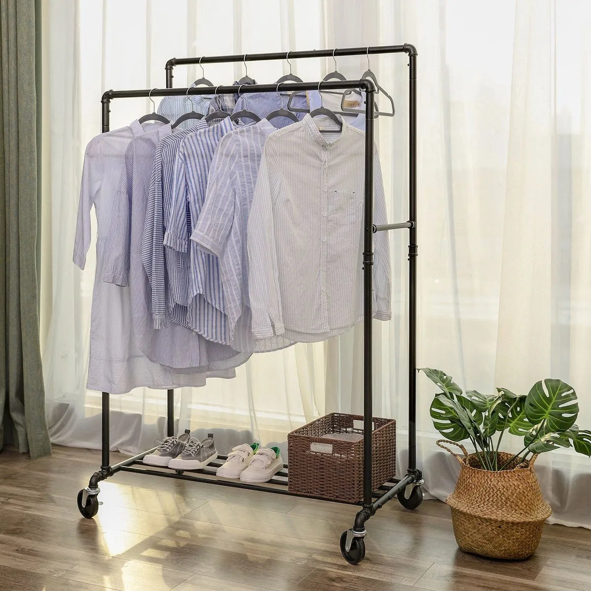 Kledingrek Jorginho - Zwart metaal - Kledingrek op wieltjes - Kledingkast - Garderobe-organizer - Slaapkamer - tot 110 kg