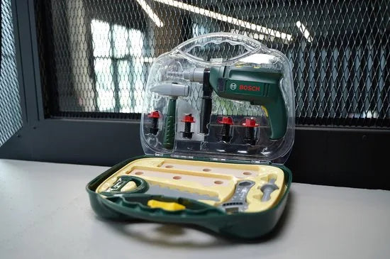 Klein Toys Bosch mini 16-delige speelgoed gereedschapskoffer - boormachine, hamer, zaag, steeksleutel en gereedschap accessoires - incl. licht- en geluidseffecten - groen