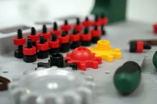 Klein Toys Bosch mini speelgoed werkbank – 77 delig – met veel accessoires - met leerfuncties – donkergroen