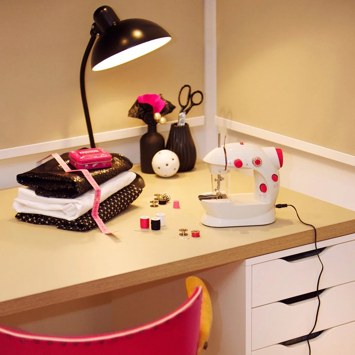 Klein Toys Fashion Passion kindernaaimachine - incl. alle benodigdheden - wit roze