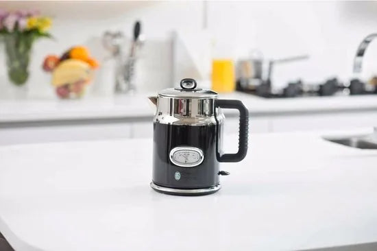 Russell Hobbs 21671-70 Retro Classic Noir Waterkoker - Zwart