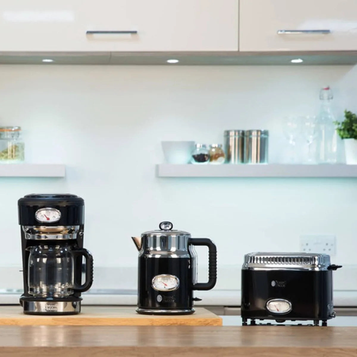 Russell Hobbs 21671-70 Retro Classic Noir Waterkoker - Zwart