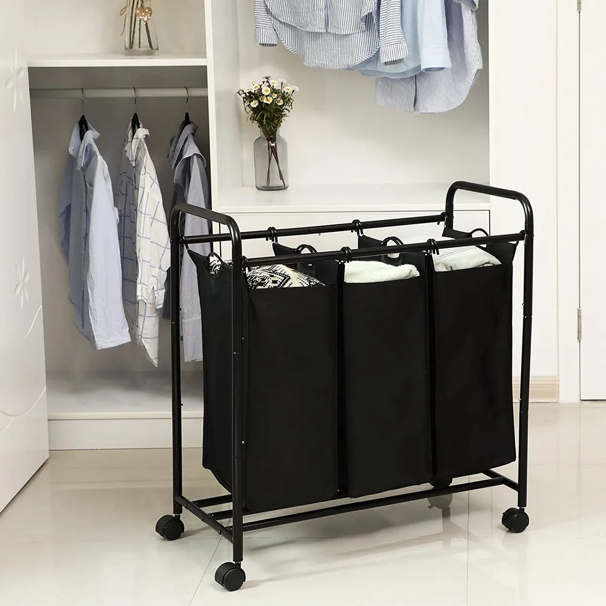 SONGMICS Home Wasmand met 3 afneembare stoffen zakken, stevige wasserette , 3 x 44 liter, zwart LSF003B