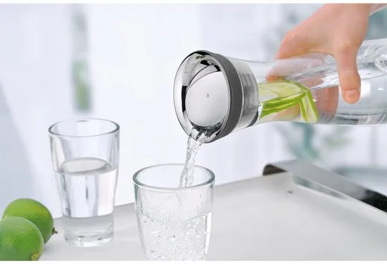 WMF Basic - Waterkaraf - 1,0L - Zwart - Druppelvrij - Geschikt voor Koelkastdeur